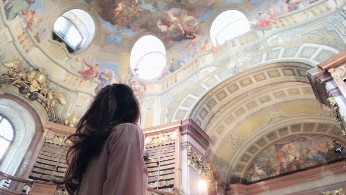 ひとり旅 Prunksaal 国立図書館プルンクザール